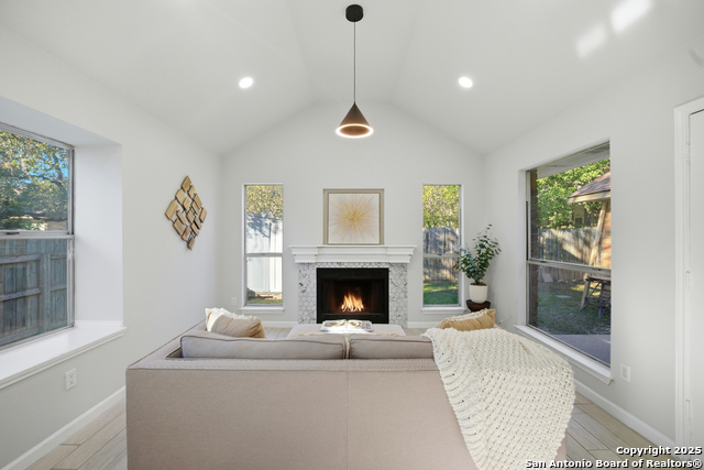 Image 13 of 32 For 8911 Park Vista