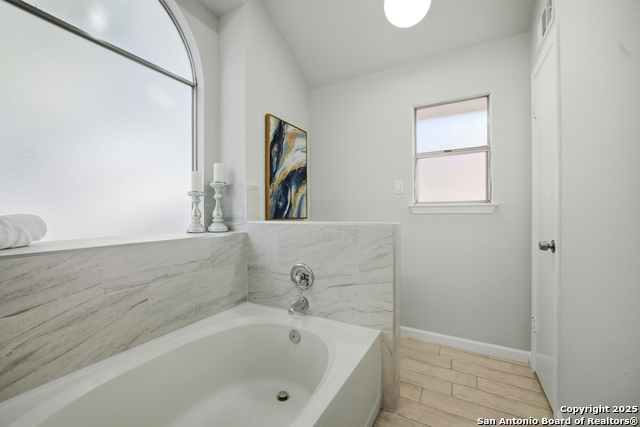 Image 21 of 32 For 8911 Park Vista