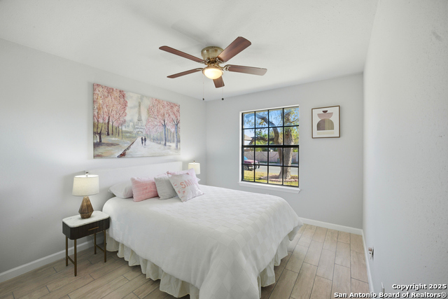 Image 25 of 32 For 8911 Park Vista