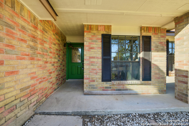 Image 7 of 32 For 8911 Park Vista