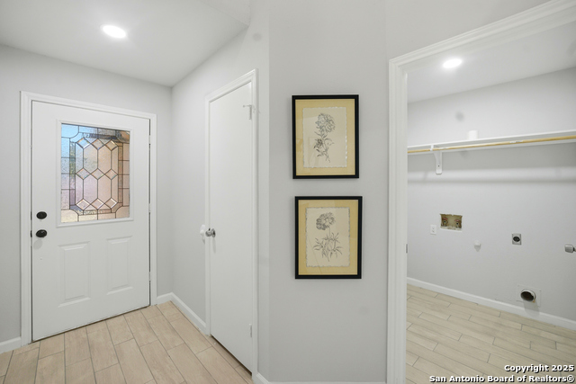 Image 8 of 32 For 8911 Park Vista