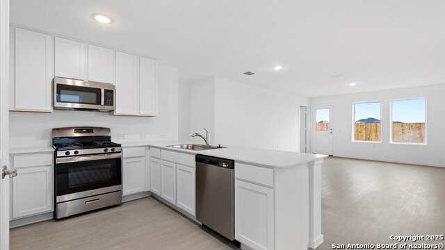 Image 4 of 21 For 10814 Lillia Branch