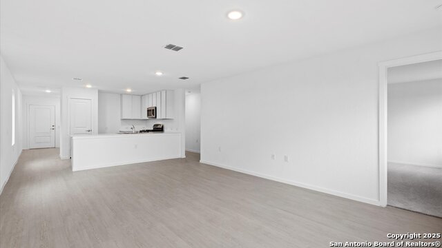 Image 7 of 21 For 10814 Lillia Branch