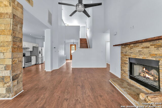 Image 9 of 42 For 3027 Fall Mist