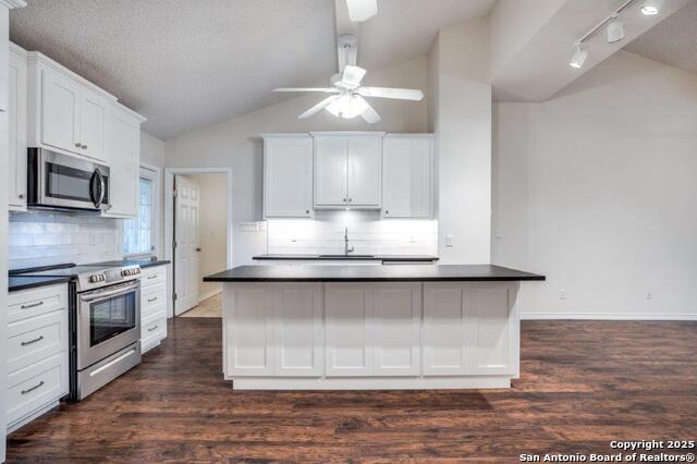 Image 13 of 24 For 218 Ebner Street