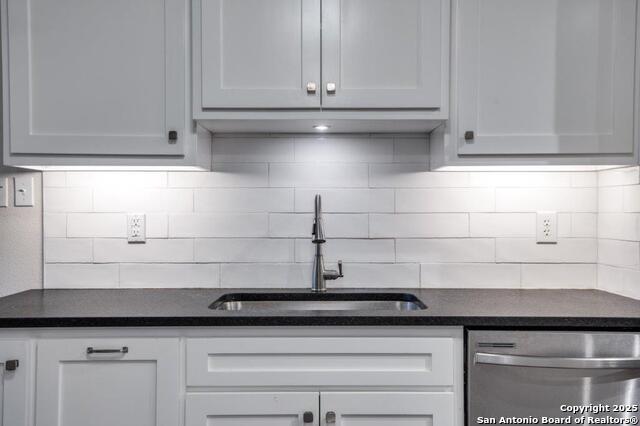 Image 15 of 24 For 218 Ebner Street