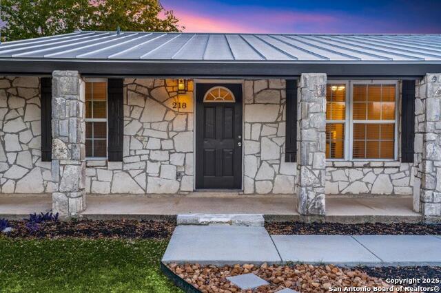 Image 4 of 24 For 218 Ebner Street