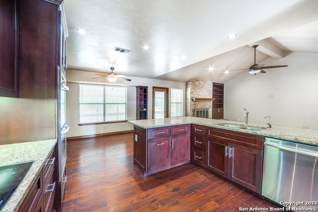 Image 12 of 25 For 15410 Circle Path St