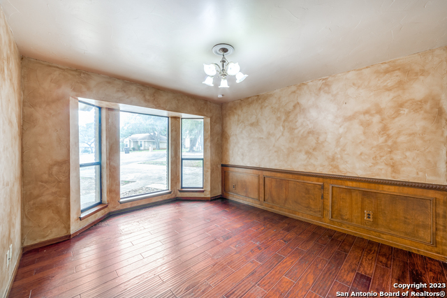 Image 15 of 25 For 15410 Circle Path St