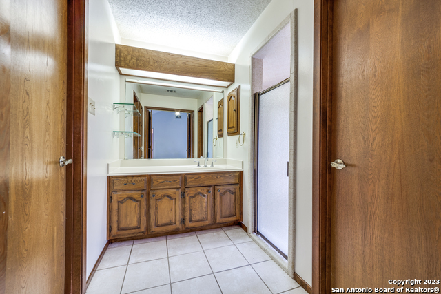 Image 21 of 25 For 15410 Circle Path St