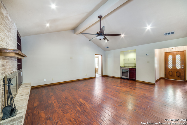 Image 4 of 25 For 15410 Circle Path St