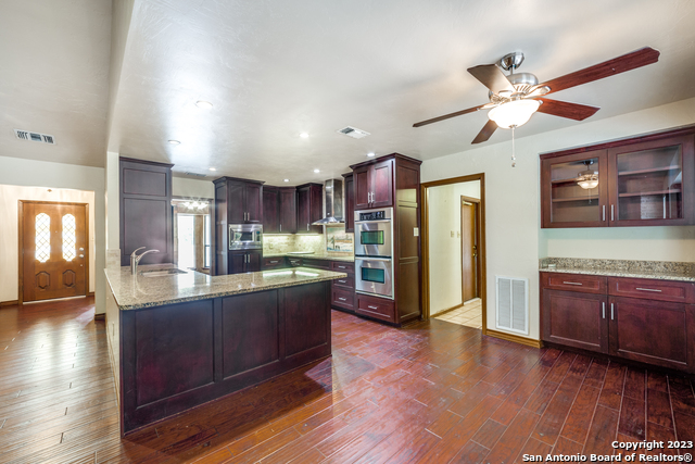 Image 8 of 25 For 15410 Circle Path St