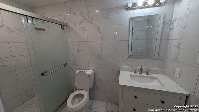 Image 4 of 7 For 5915 Bronco Way