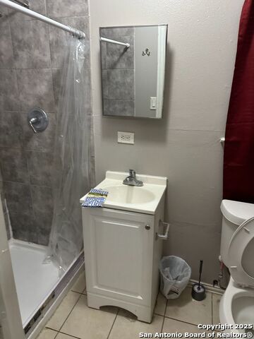 Image 2 of 6 For 9718 Caney Creek