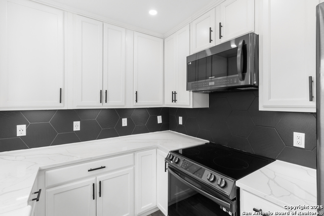 Image 12 of 40 For 9346 Valley Hedge