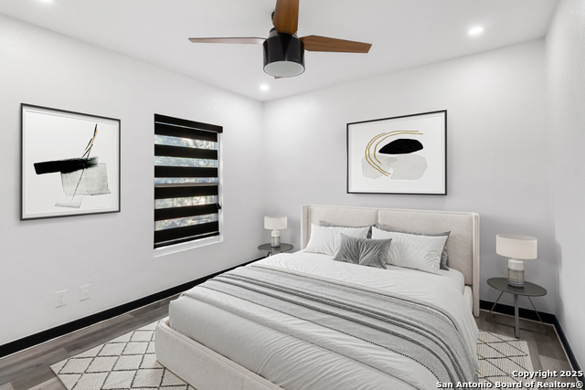 Image 26 of 40 For 9346 Valley Hedge