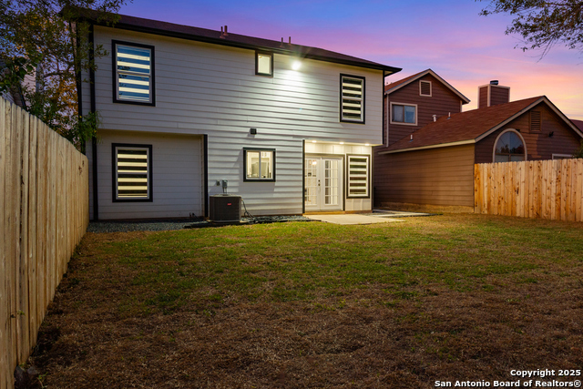 Image 37 of 40 For 9346 Valley Hedge