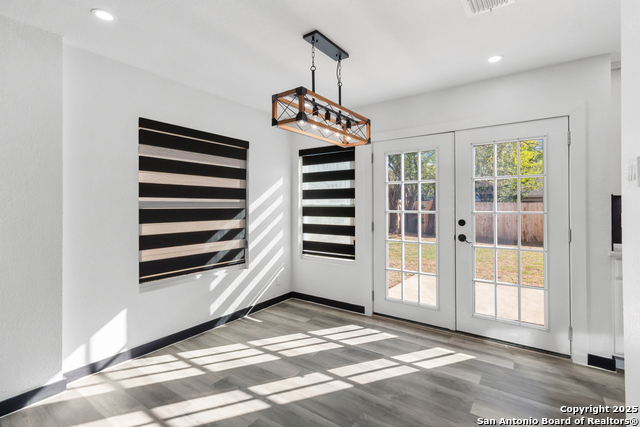 Image 8 of 40 For 9346 Valley Hedge