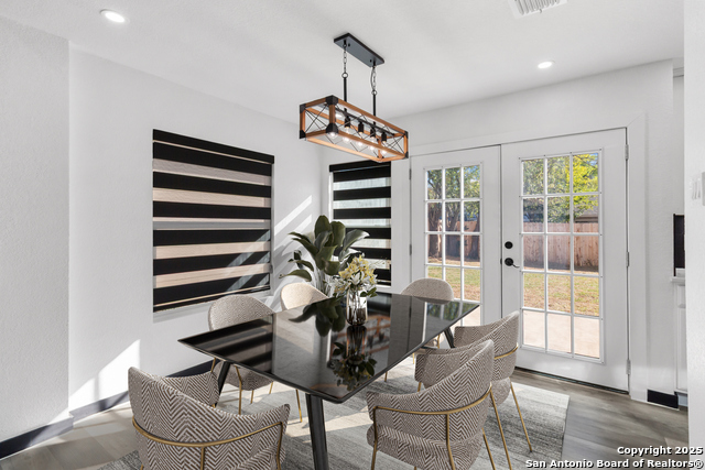 Image 9 of 40 For 9346 Valley Hedge