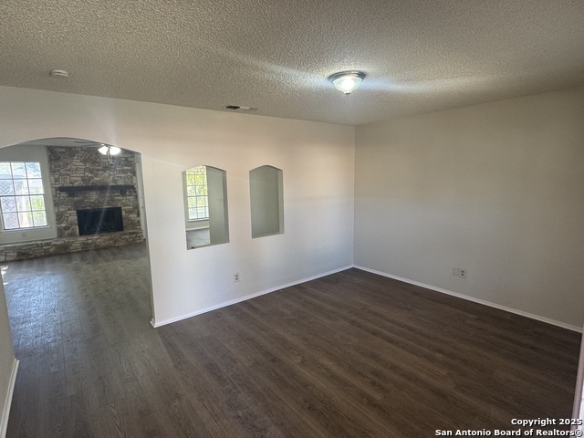 Image 2 of 11 For 13907 Mission