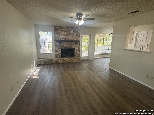 Image 3 of 11 For 13907 Mission