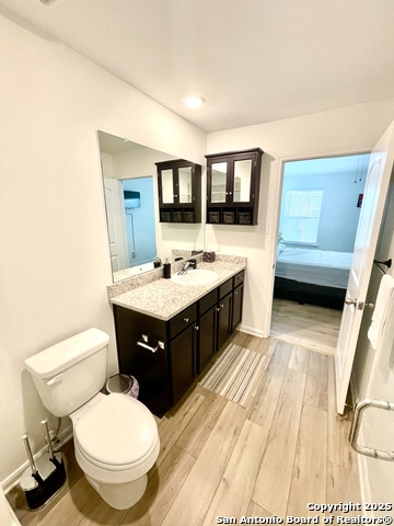 Image 17 of 38 For 10829 Emerick St