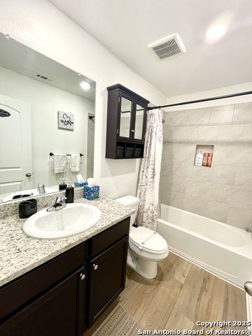 Image 21 of 38 For 10829 Emerick St