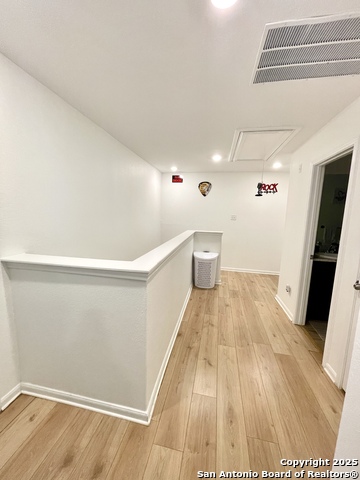 Image 23 of 38 For 10829 Emerick St