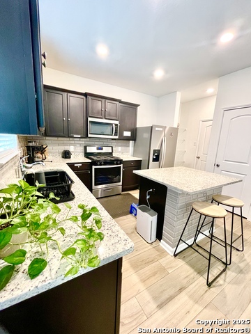 Image 3 of 38 For 10829 Emerick St