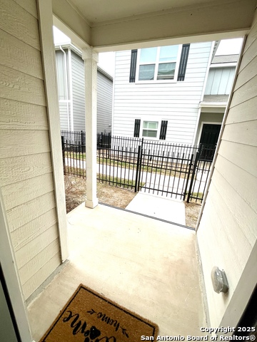 Image 31 of 38 For 10829 Emerick St