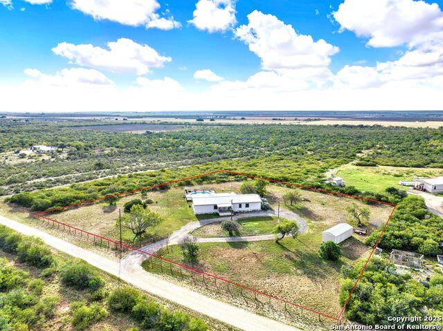 Details for 498 Private Road 4222, Dhanis, TX 78850