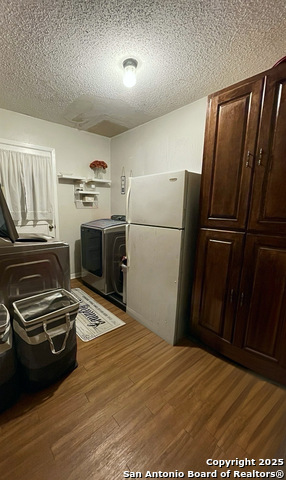 Image 7 of 15 For 1404 Inez  