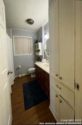 Image 8 of 15 For 1404 Inez  