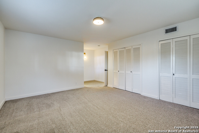 Listing photo id 10 for 10019 Astronaut Dr