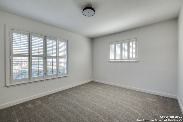 Listing photo id 14 for 10019 Astronaut Dr