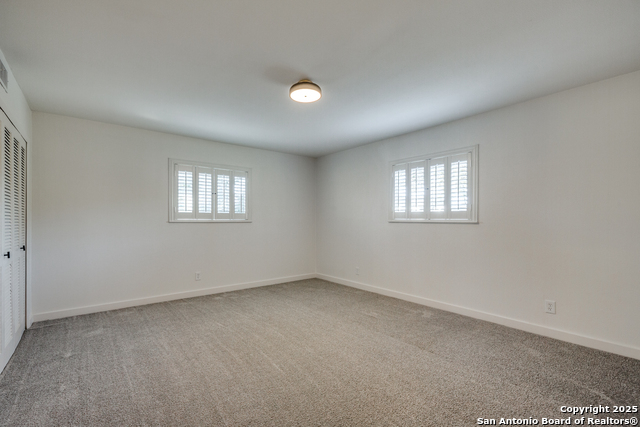 Listing photo id 17 for 10019 Astronaut Dr