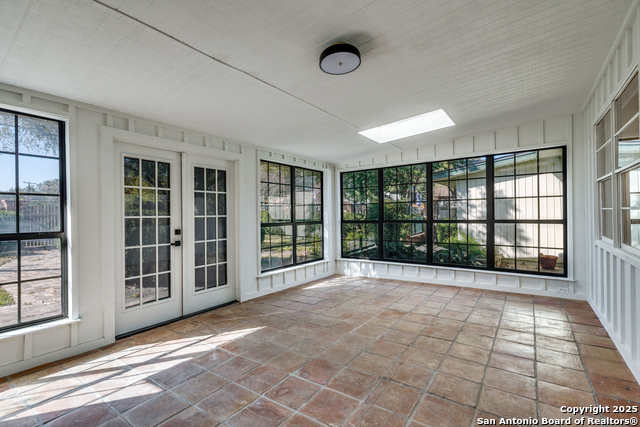 Listing photo id 20 for 10019 Astronaut Dr