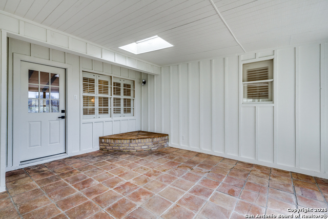 Listing photo id 21 for 10019 Astronaut Dr