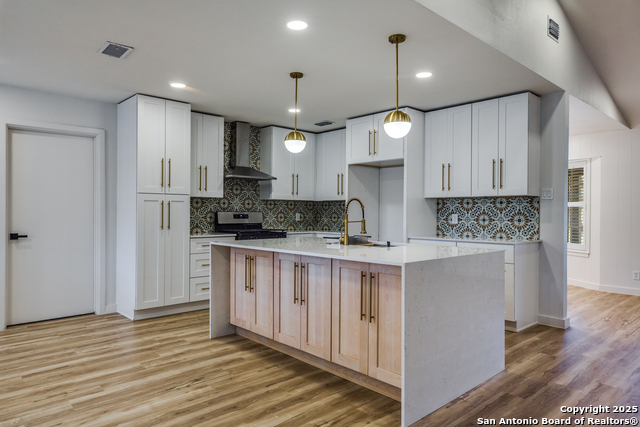 Listing photo id 4 for 10019 Astronaut Dr