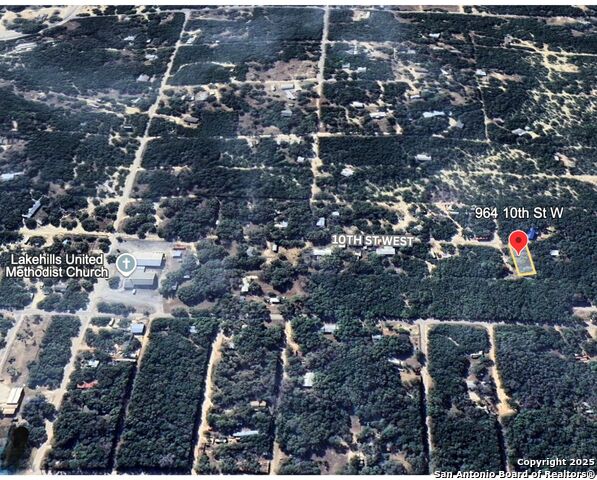 Listing photo id 4 for 964 10th  