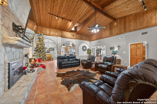 Image 10 of 50 For 615 Fairview