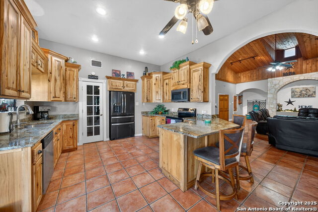 Image 13 of 50 For 615 Fairview