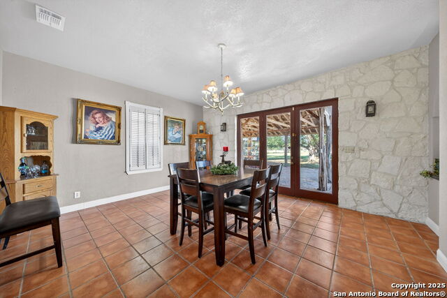 Image 18 of 50 For 615 Fairview