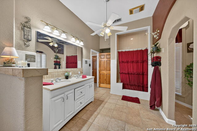 Image 27 of 50 For 615 Fairview