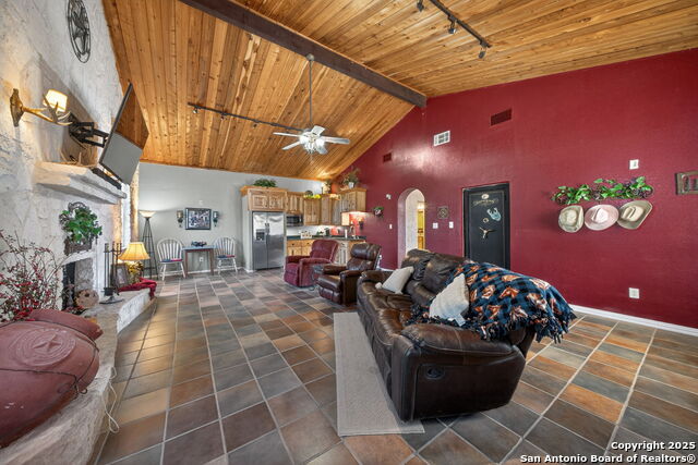 Image 38 of 50 For 615 Fairview