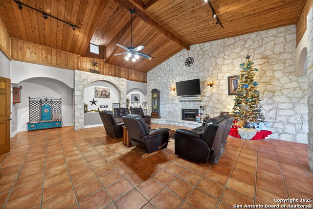 Image 8 of 50 For 615 Fairview