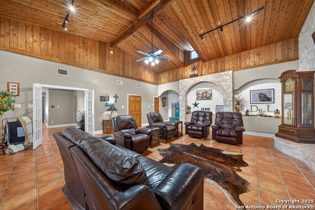 Image 9 of 50 For 615 Fairview