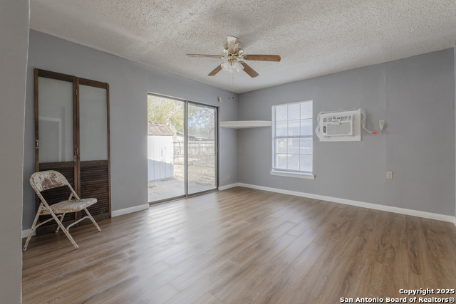 Image 12 of 24 For 875 Plainview