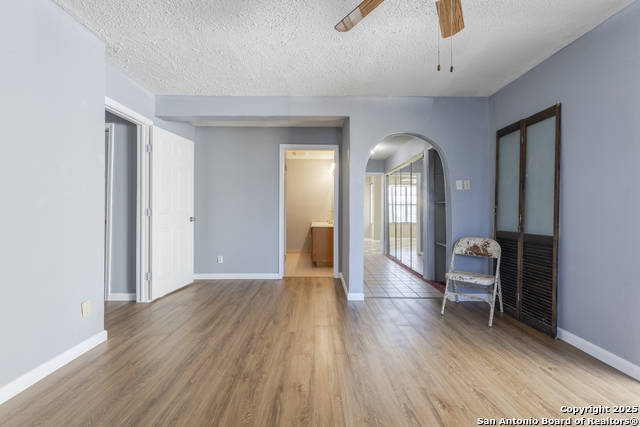 Image 13 of 24 For 875 Plainview