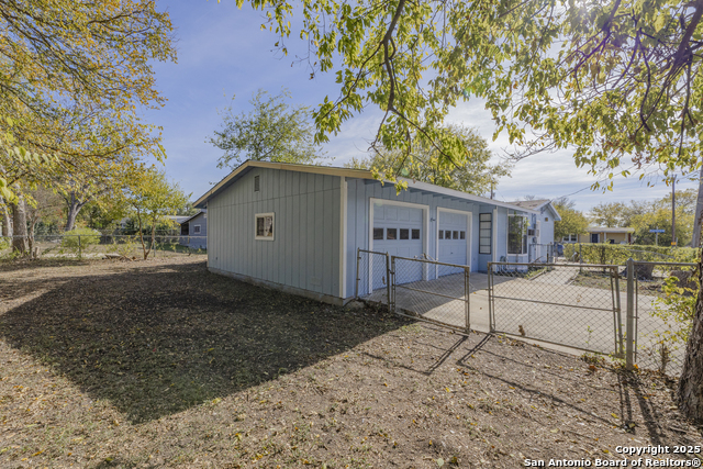 Image 24 of 24 For 875 Plainview